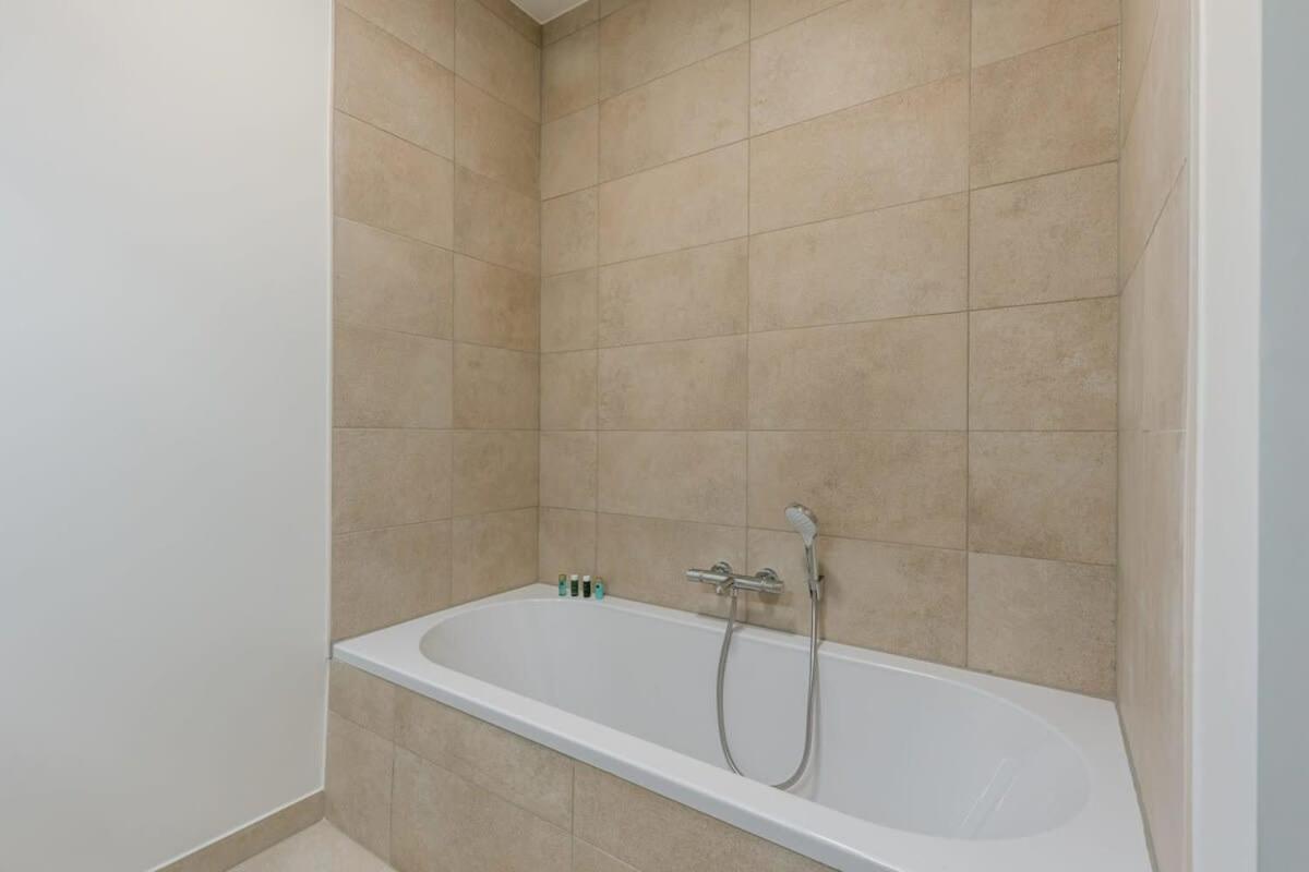 Huswell - Apartment With Terrace Close To The Sea Oostende Dış mekan fotoğraf